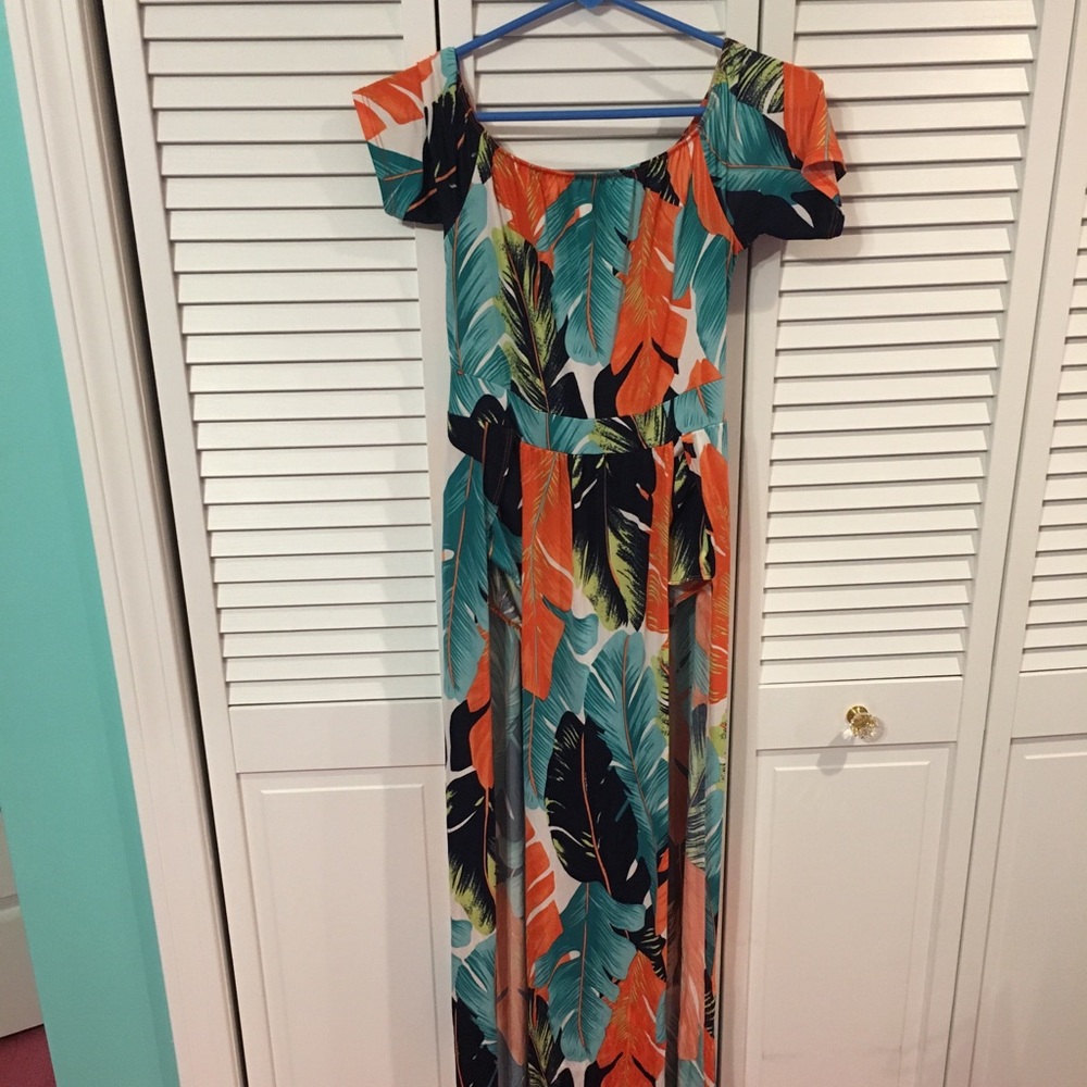 Dress with side openings